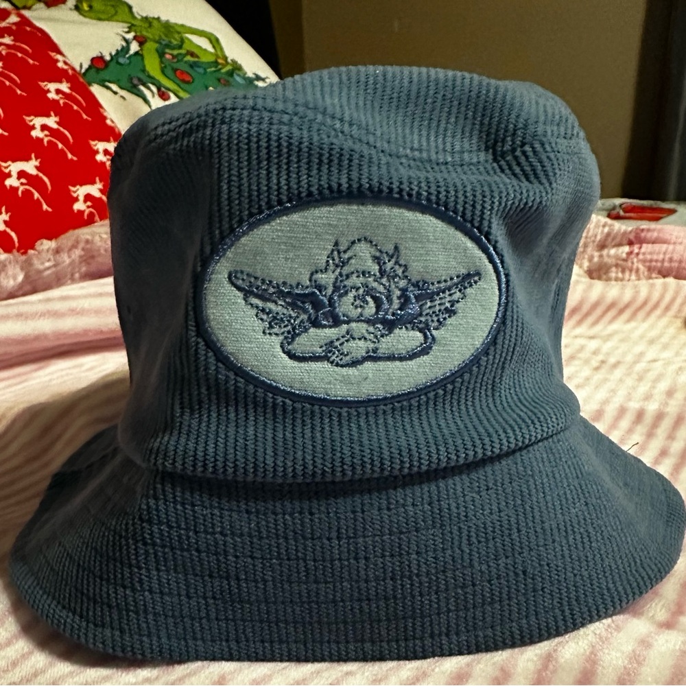 NWOT Boys Lie UO Exclusive Soft Corduroy Bucket Hat
